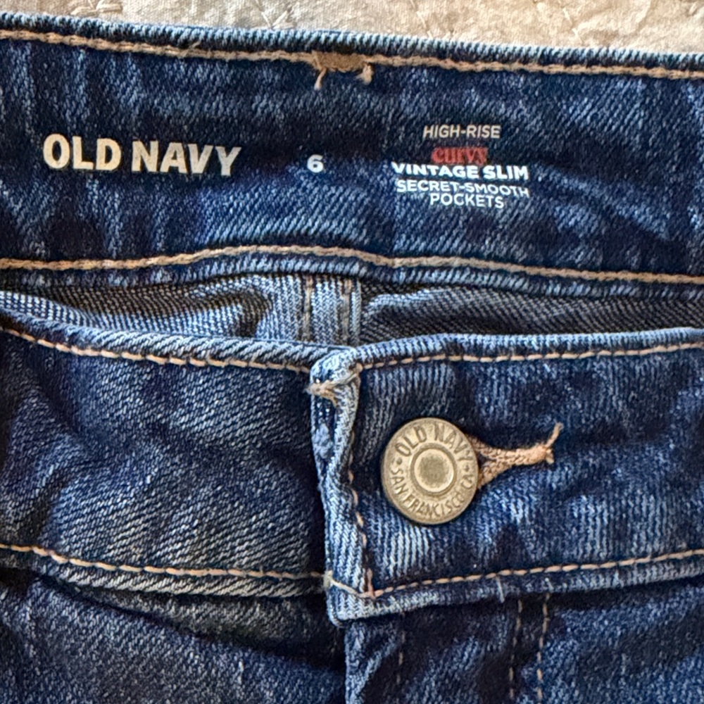 Old Navy Classic Blue Jeans Size 6 - Picture 2 of 4